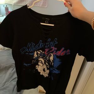 Lace up graphic tee black